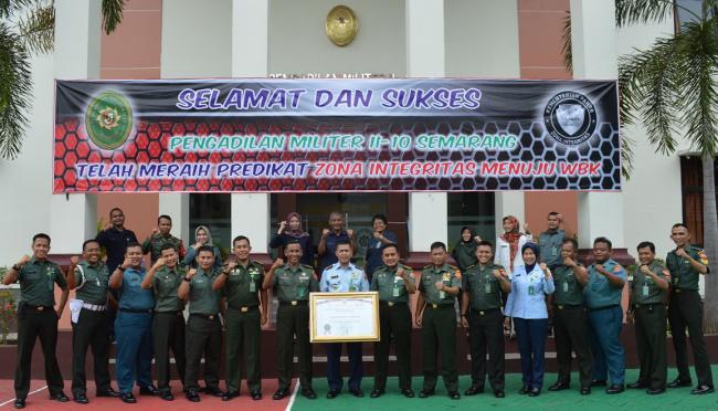 Pengadilan Militer II-10 Semarang memperoleh Predikat Wilayah Bebas dari Korupsi Zona Integritas 2020